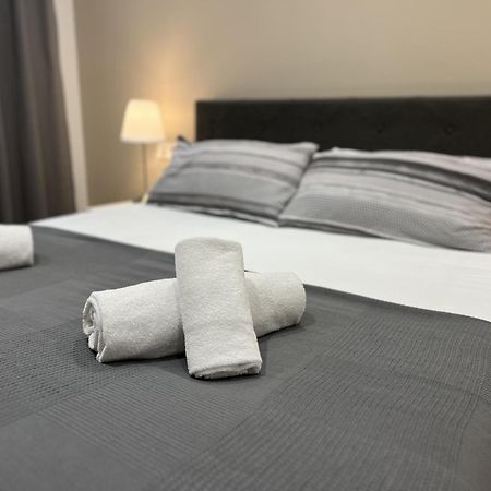 Apartamenticos Plaza Las Armas III Zaragoza Exterior foto